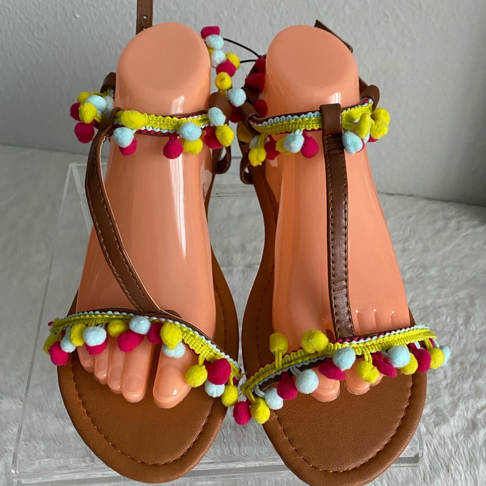 Sandles - Picture 3 of 8